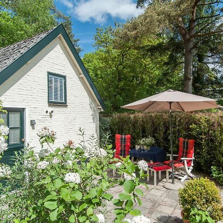 Pleasing Holiday Home In Schoorl With Patio ภายนอก รูปภาพ