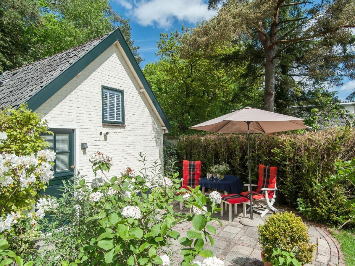 Pleasing Holiday Home In Schoorl With Patio ภายนอก รูปภาพ