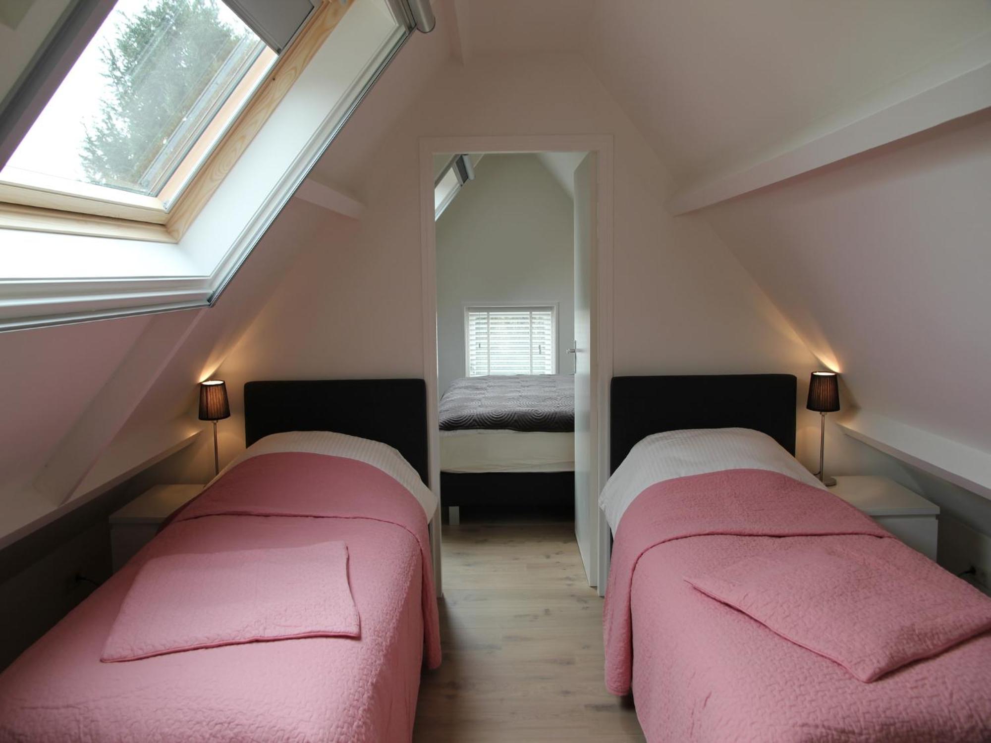 Pleasing Holiday Home In Schoorl With Patio ภายนอก รูปภาพ